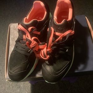 Blaze of glory Puma black